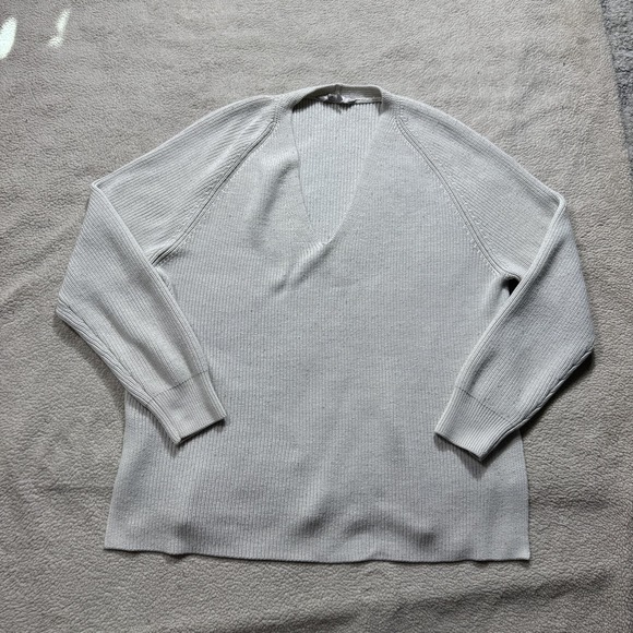 Athleta Sweaters - Athleta Sweater Womens Large V Neck Merino Wool Blend Pullover Knit Long Sleeve‎